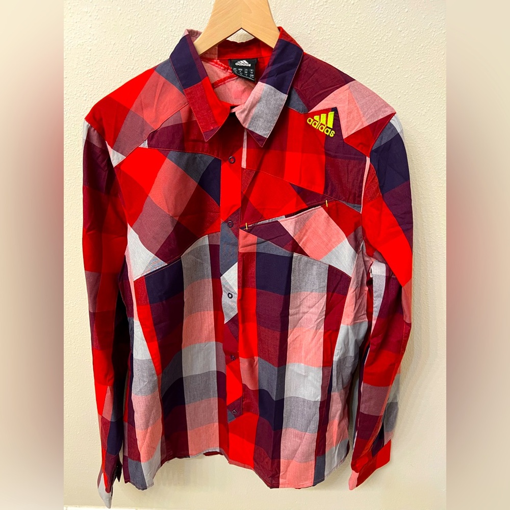 Adidas outdoor men cotton shirt in red/black